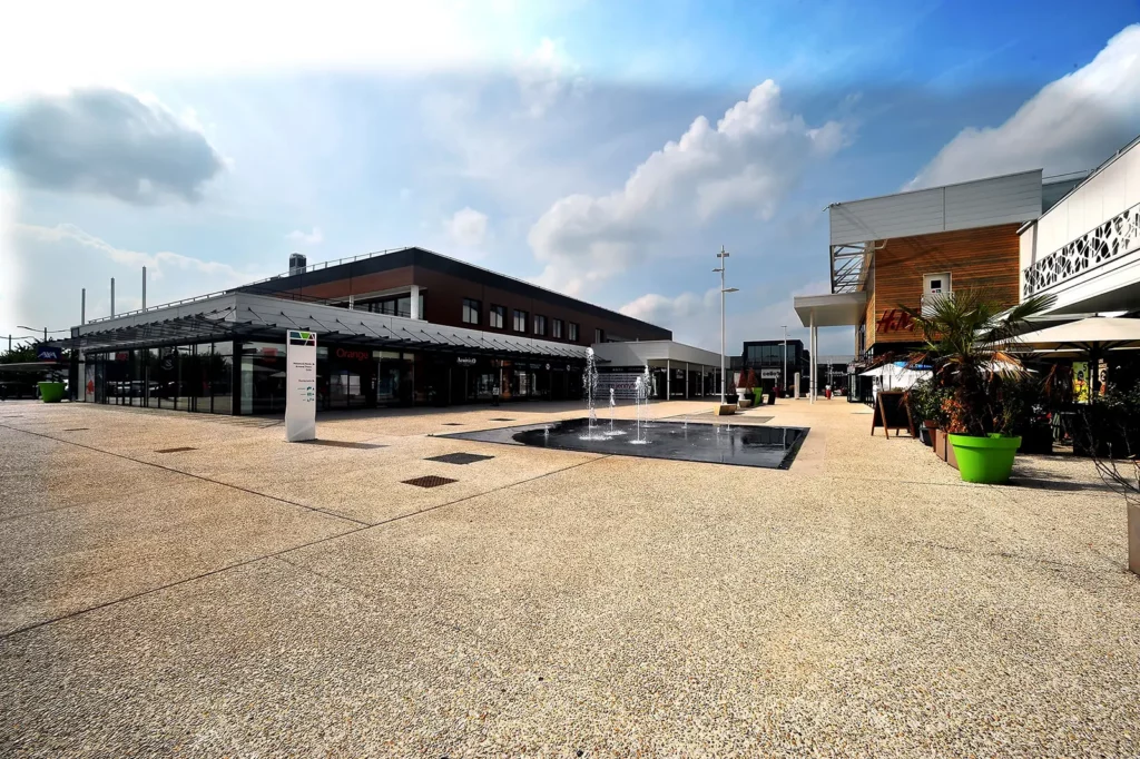 St Max Avenue est ouvert du lundi au samedi de 10h00 à 19h00