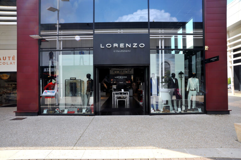 Lorenzo Collezioni - St Max Avenue